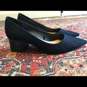 Navy blue pointed suede heels